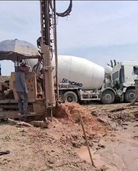 休宁岩石井施工